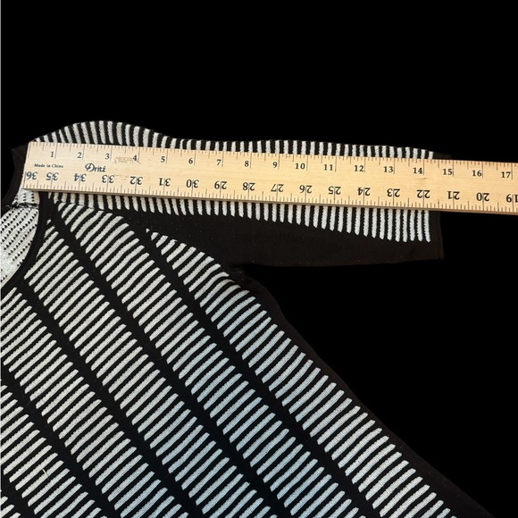 BCBGMaxazria Tunic - Picture 8 of 8